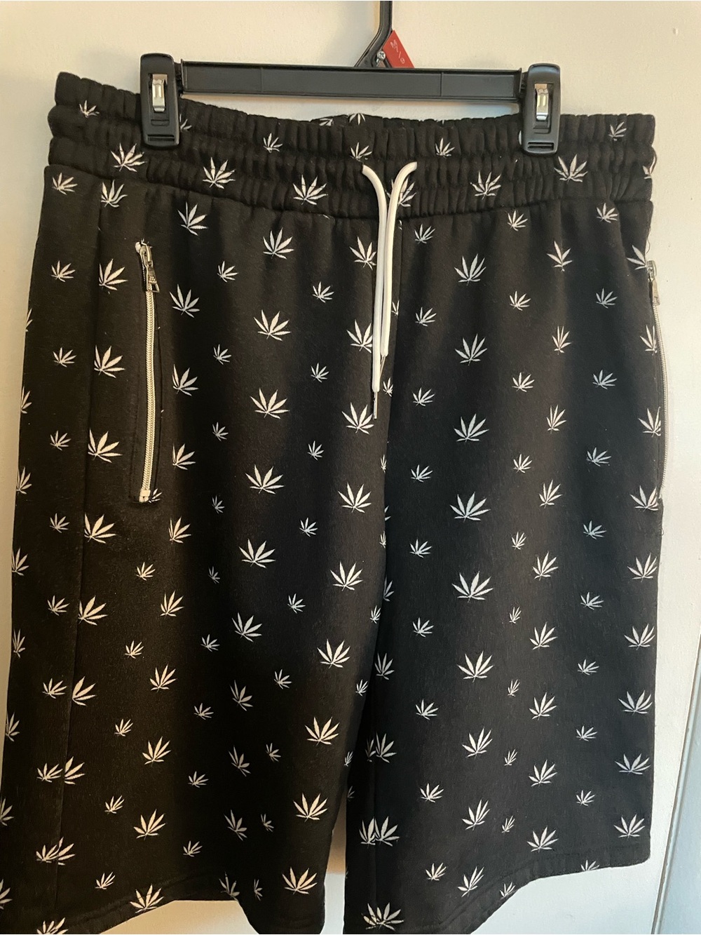Galaxy By Harvic Black Shorts with White Leaf Print